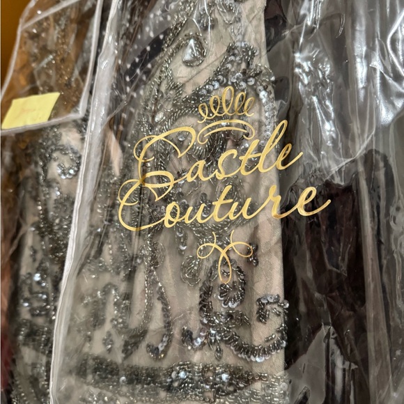 NWT Ivonne D for Mon Cheri 119D42 beaded lace trumpet gown - Picture 15 of 15